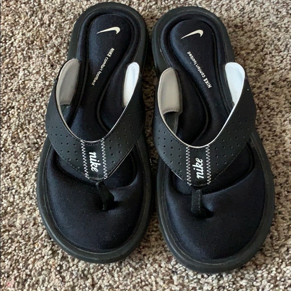 how to clean nike flip flops